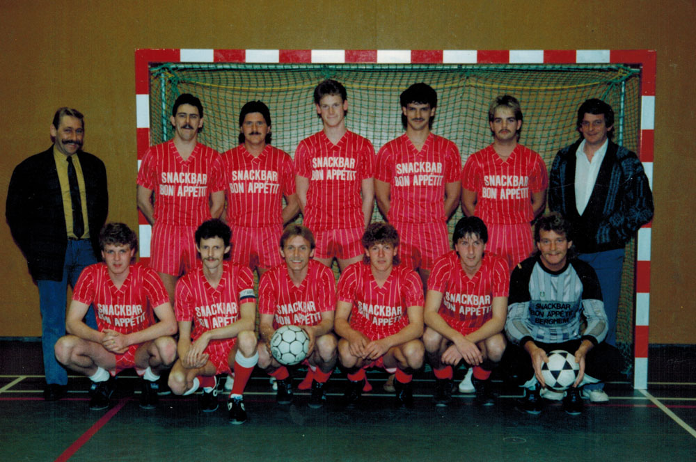tinozaalvoetbalbonneapetitkampioen199019092022