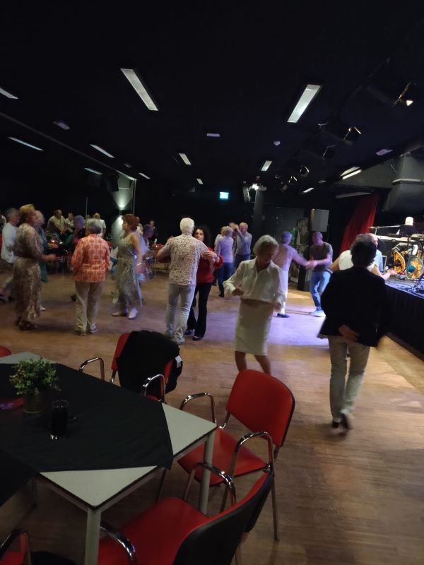 berchplaetsdansen11mei03