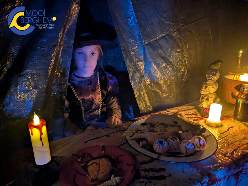 Topdrukte bij Halloweentocht in Berghem, kids griezelen bij maar liefst 116 locaties!