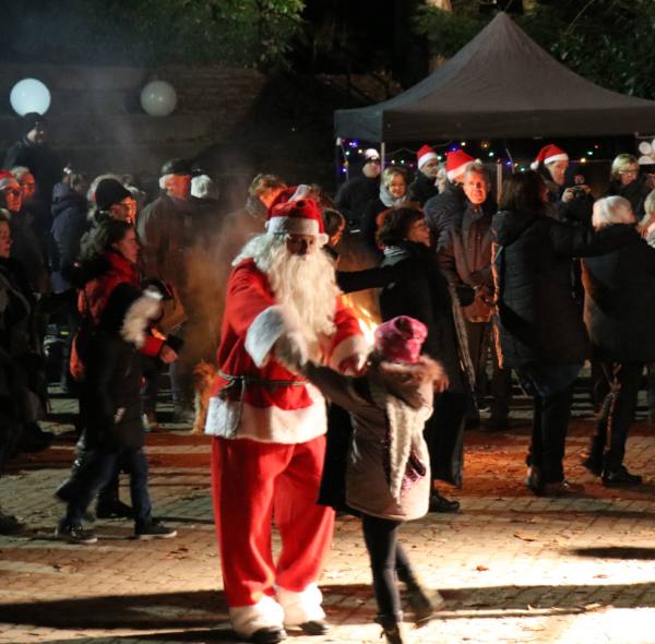 Winterse magie bij Kerstmarkt Hoessenbosch