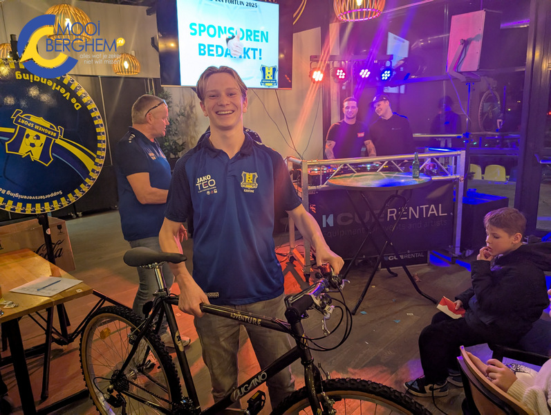 Berghem Sport beleeft in overvolle kantine succesvolle middag met Rad van Fortuin en derbyzege