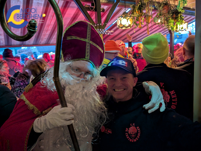 Sinterklaas gesignaleerd bij 'Poar uurkes vurraf'; maar zonder zwarte pieten