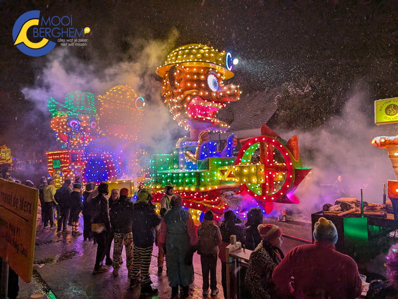 Sneeuwbuien teisteren 44e Verlichte Optocht in Berghem: thema ‘Spanning’ zorgt voor adembenemend spe