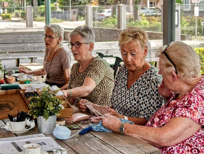 Breien, kletsen en gezellig samen zijn bij De Merx